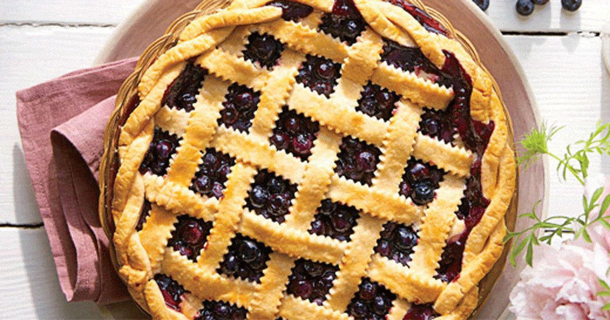 Lattice pie crust of blueberry pie